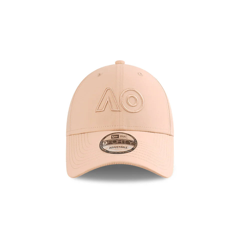 Australian Open Hat - 2025 Seasonal Performance Outline AO Oat Milk Beige Tennis 9Forty Strapback Cap - New Era